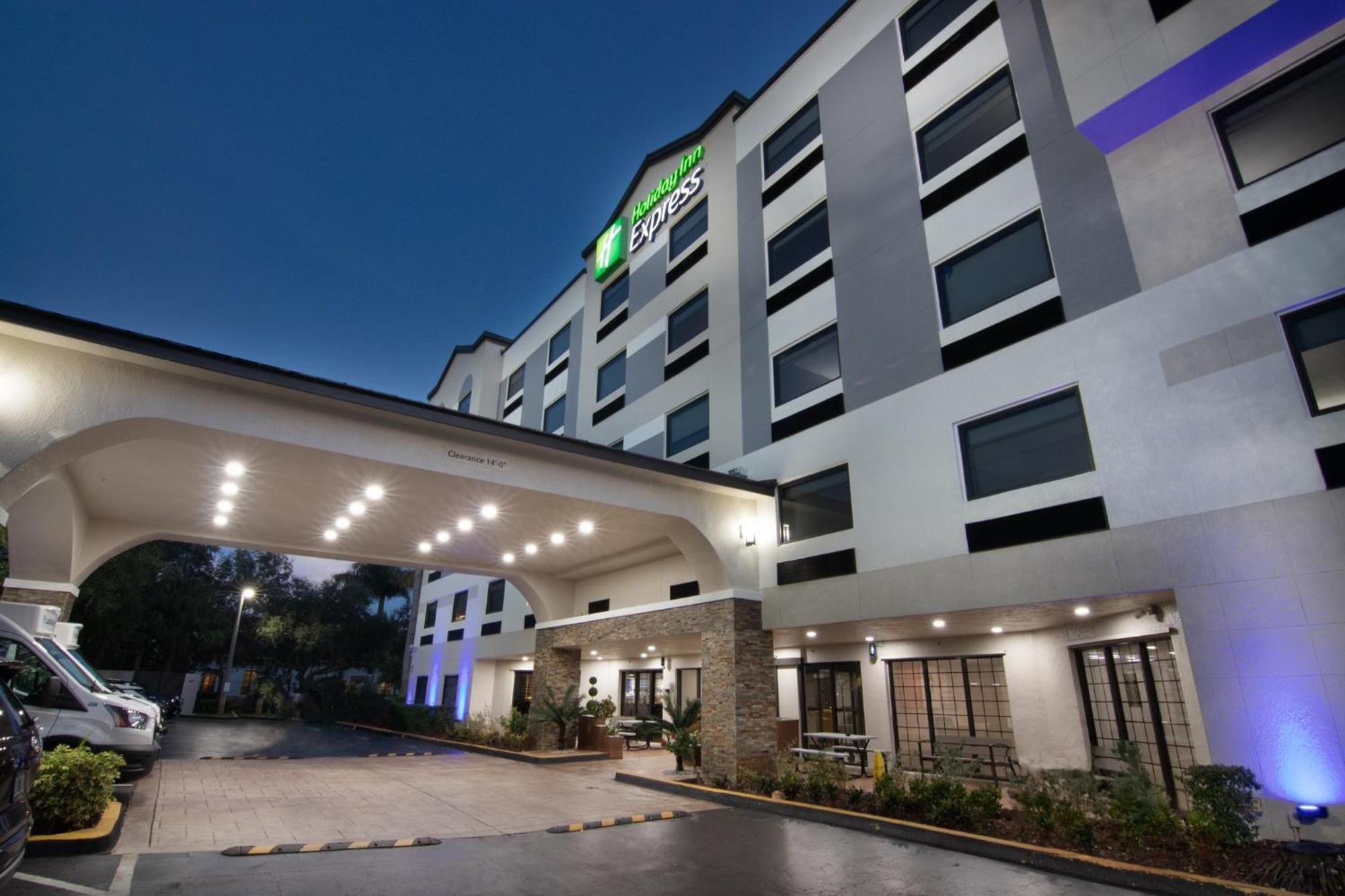 Express&suites Lauderdale Airport West, An Ihg Davie
