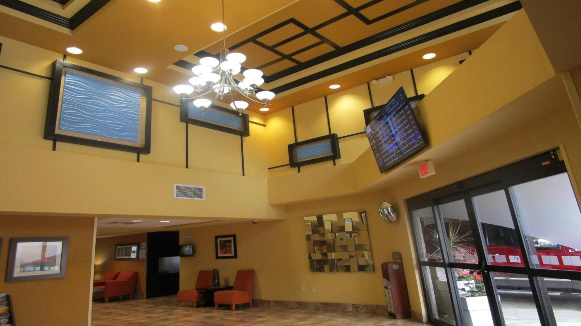 Hotel Express&suites Lauderdale Airport West, An Ihg