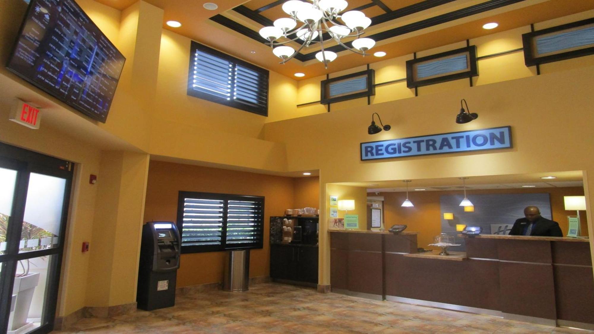 Express&suites Lauderdale Airport West, An Ihg 3*